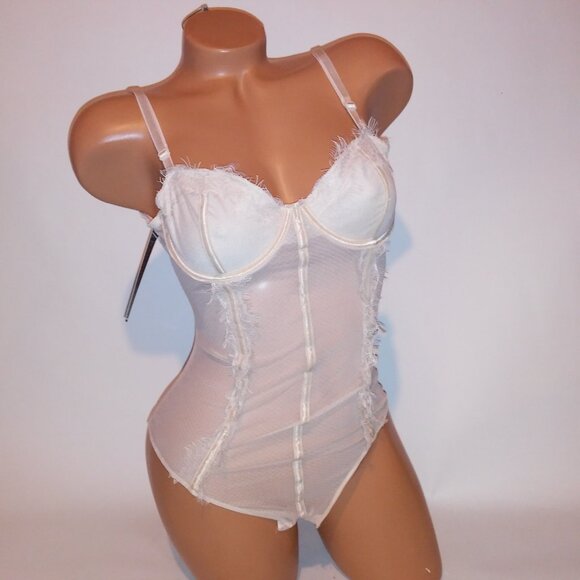 Extreme Look Lingerie One Piece Teddy Bodysuit Beige Lace Sheer Snap Up Bottom U - Picture 4 of 13